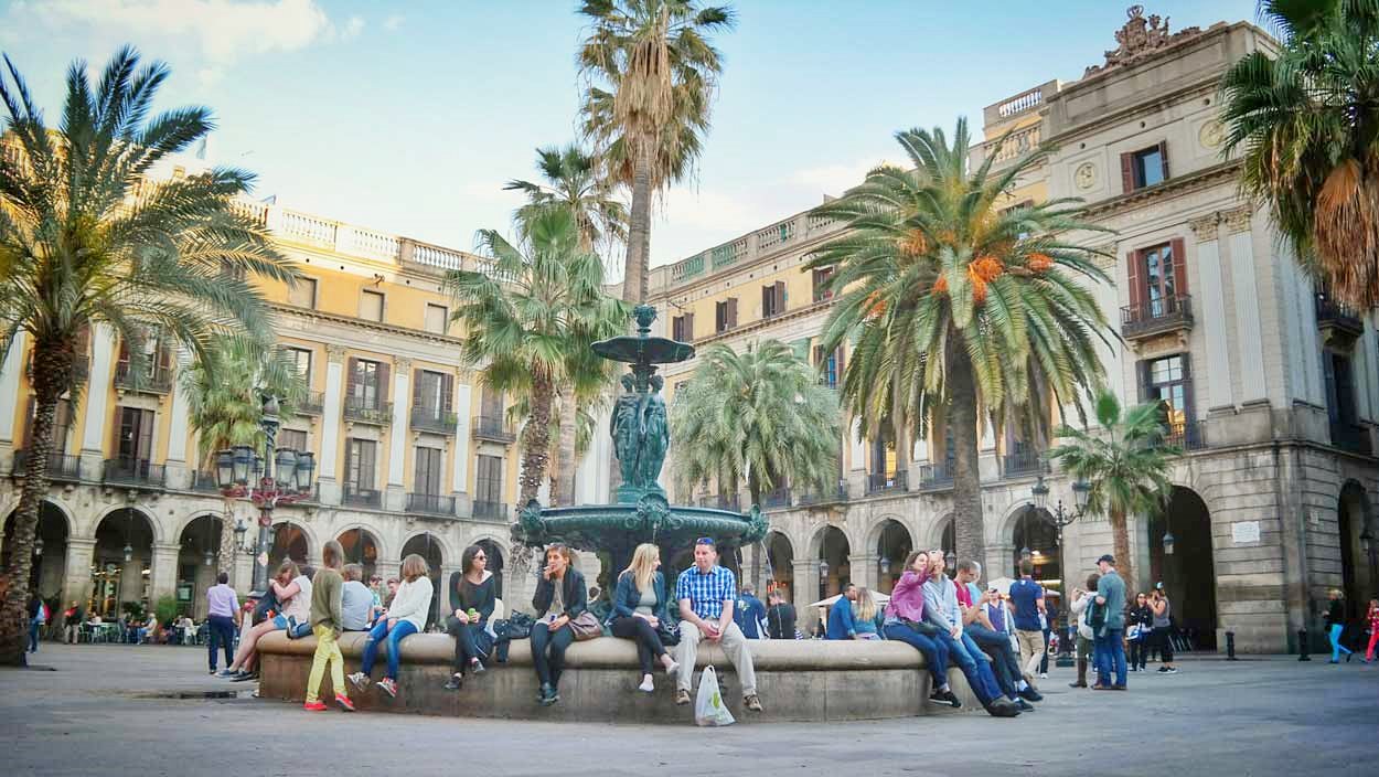 Barcelona | LAT.40