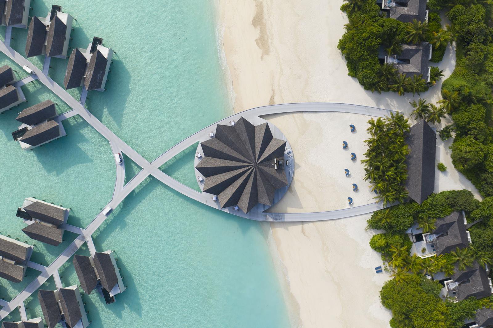 Mövenpick Resort Kuredhivaru Maldives en Maldivas