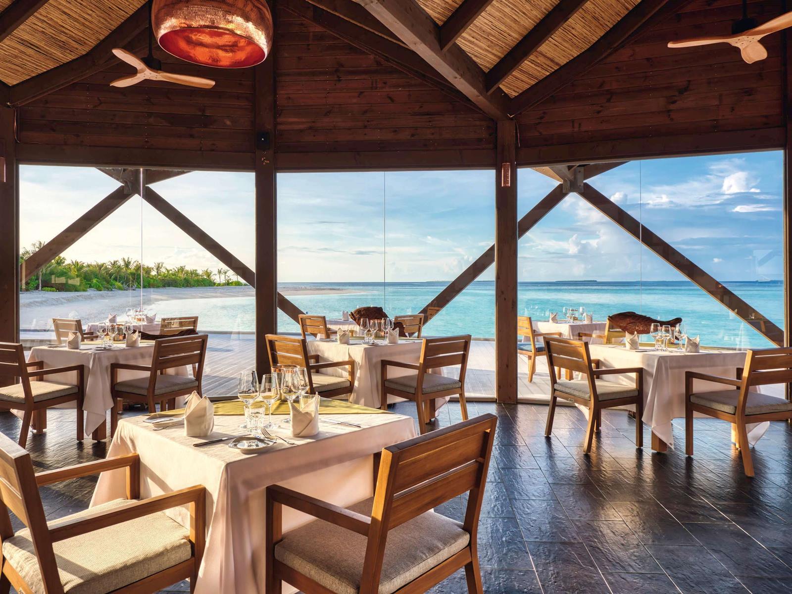 Mövenpick Resort Kuredhivaru Maldives en Maldivas