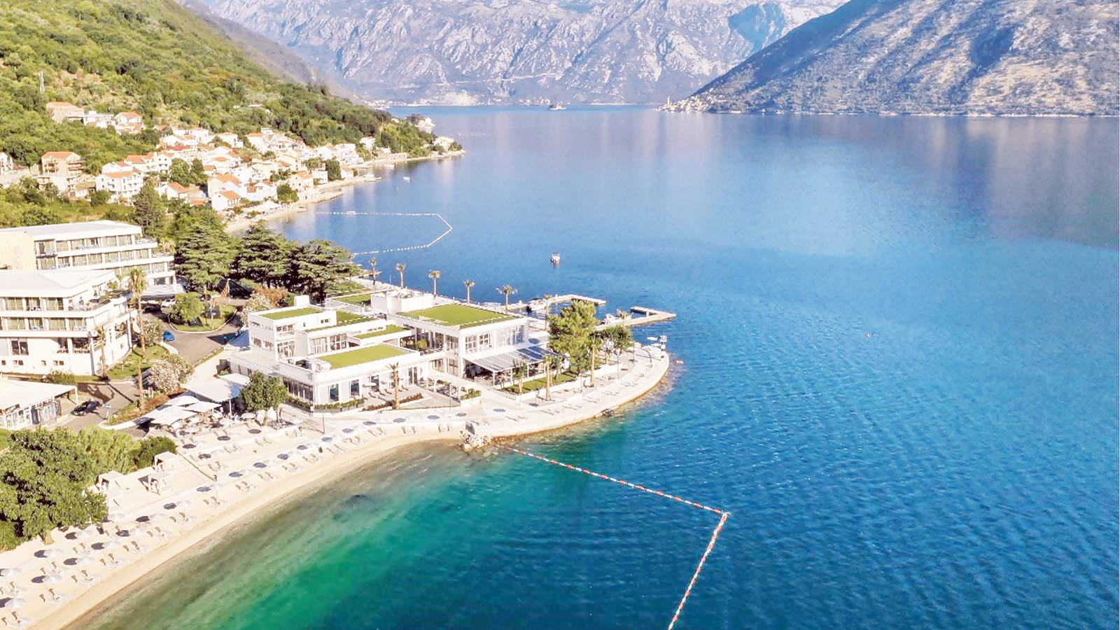 Blue Kotor Bay Premium Spa Resort Hotel en su destino