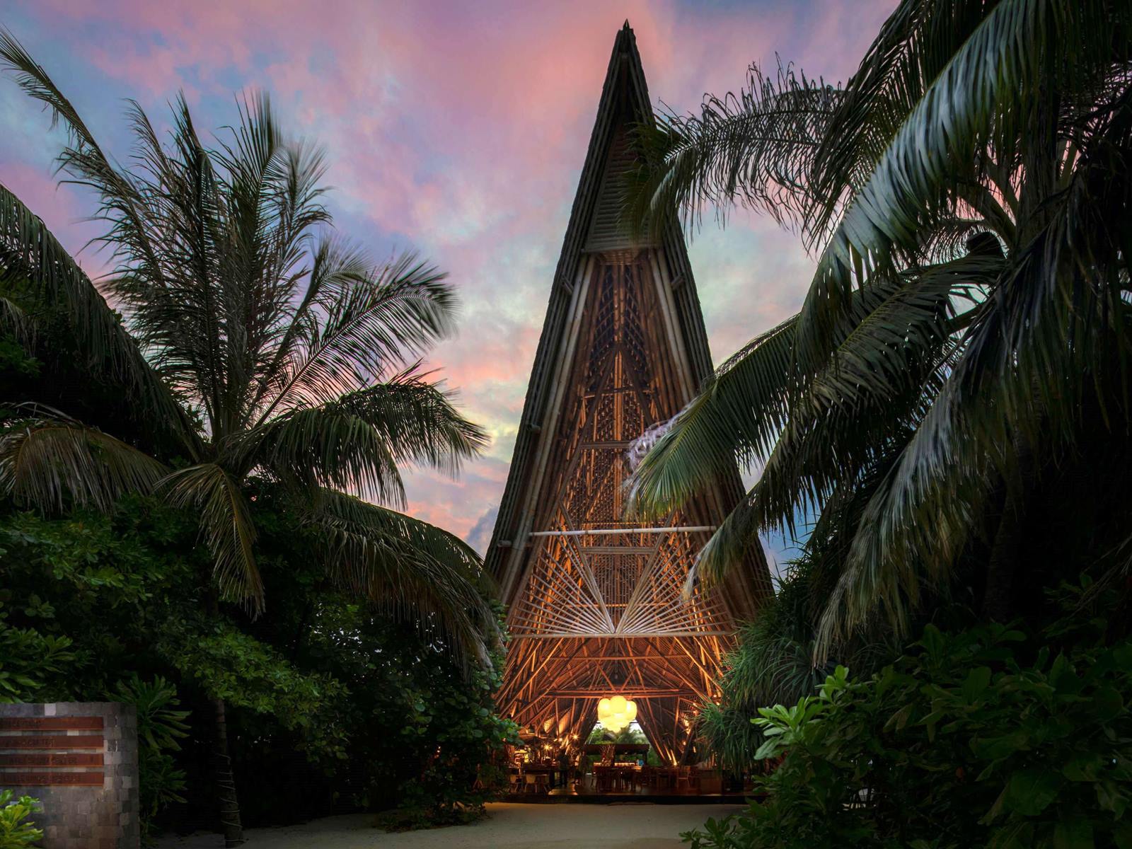 Mövenpick Resort Kuredhivaru Maldives en Maldivas