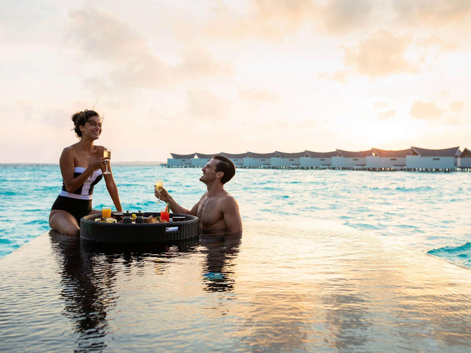 Mövenpick Resort Kuredhivaru Maldives en Maldivas
