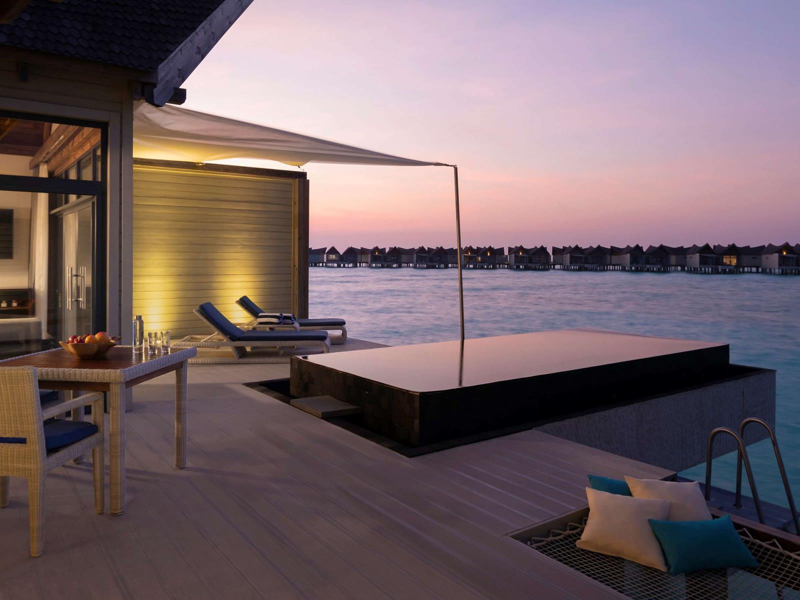 Mövenpick Resort Kuredhivaru Maldives en Maldivas