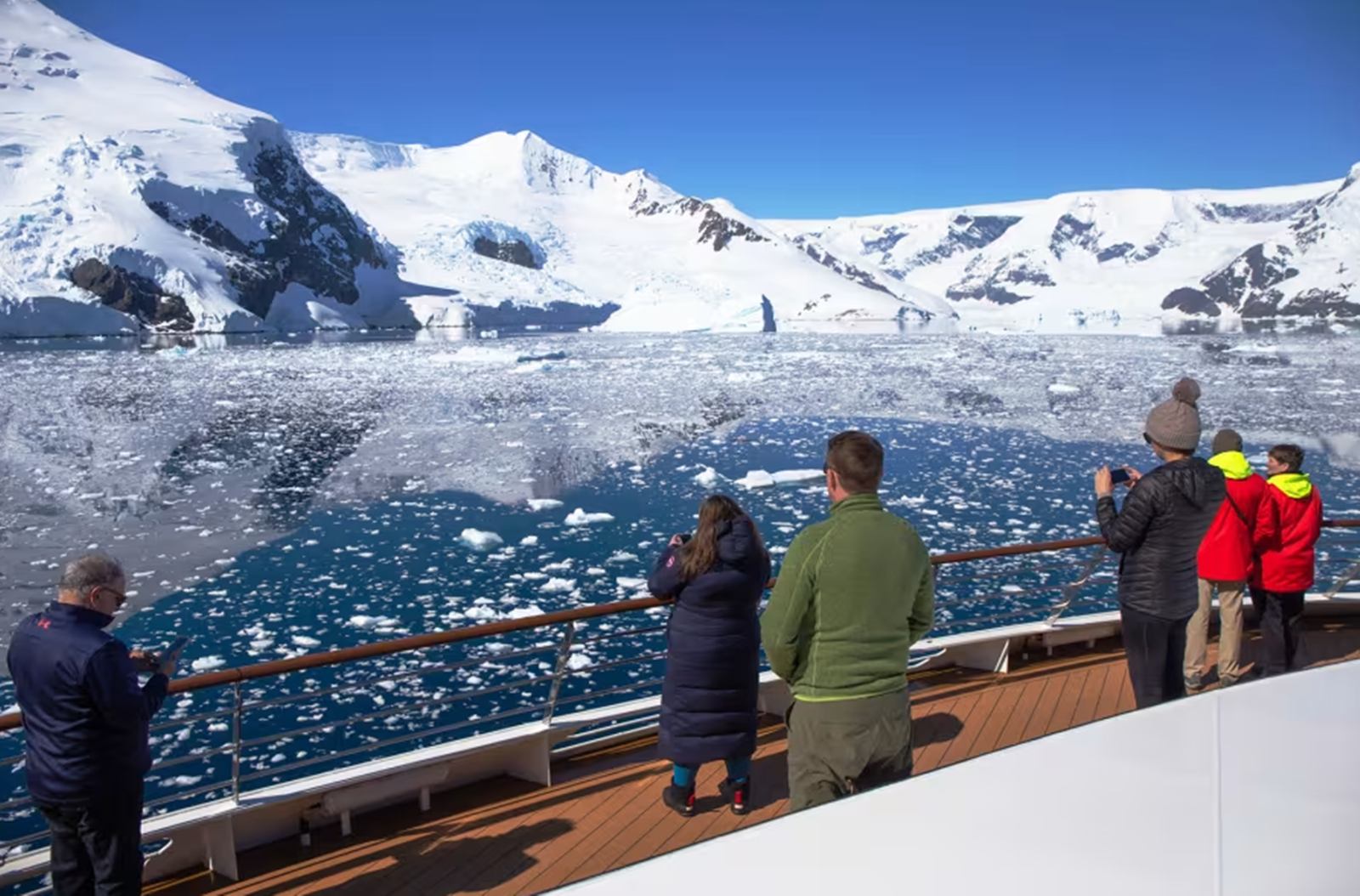 Quark Expeditions en Antártida