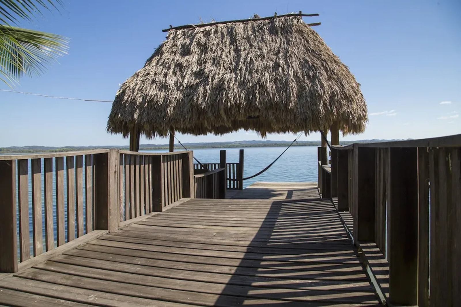 Hotel Gringo Perdido en lago peten itz
